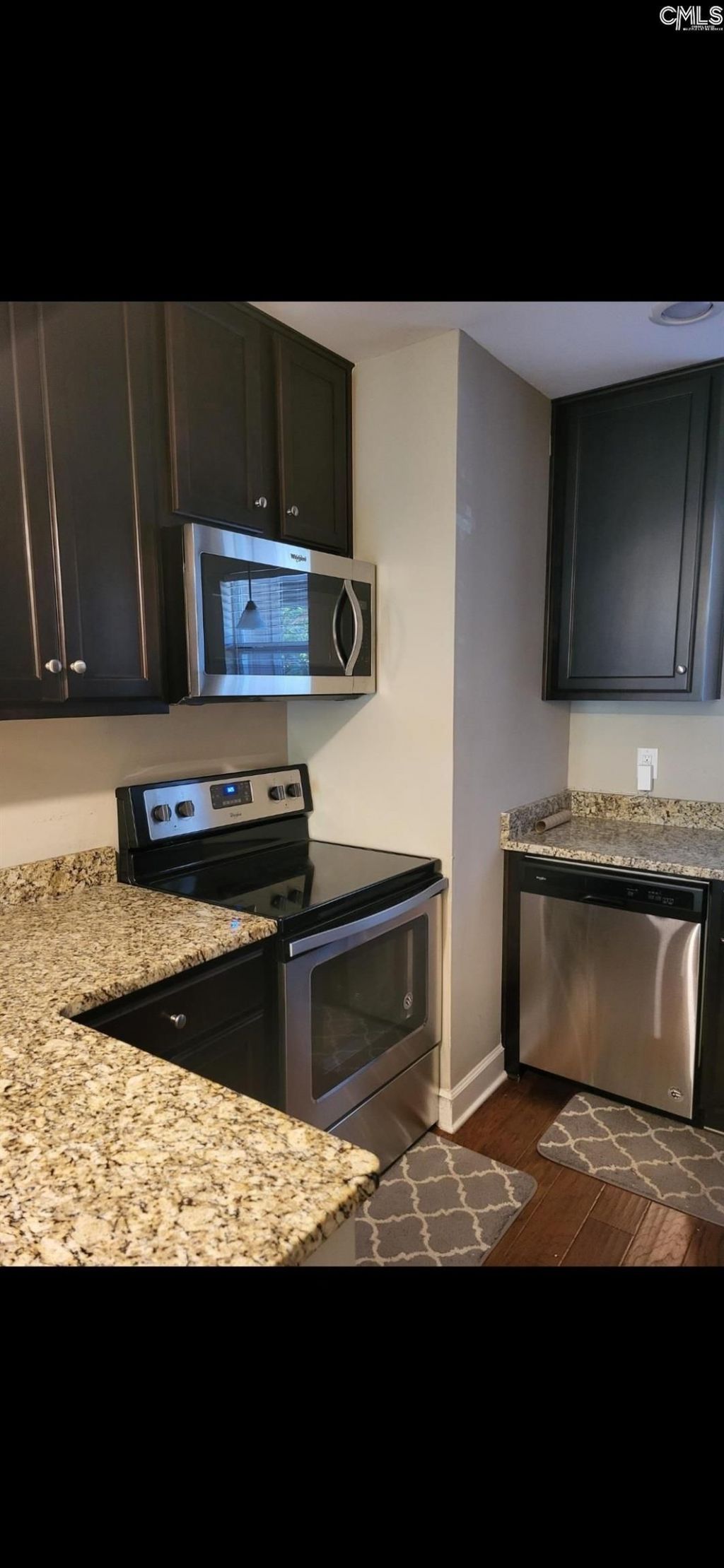 225 Edgewater Lane Photo 10