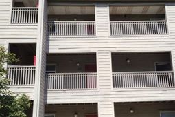 225 Edgewater Lane photo 4