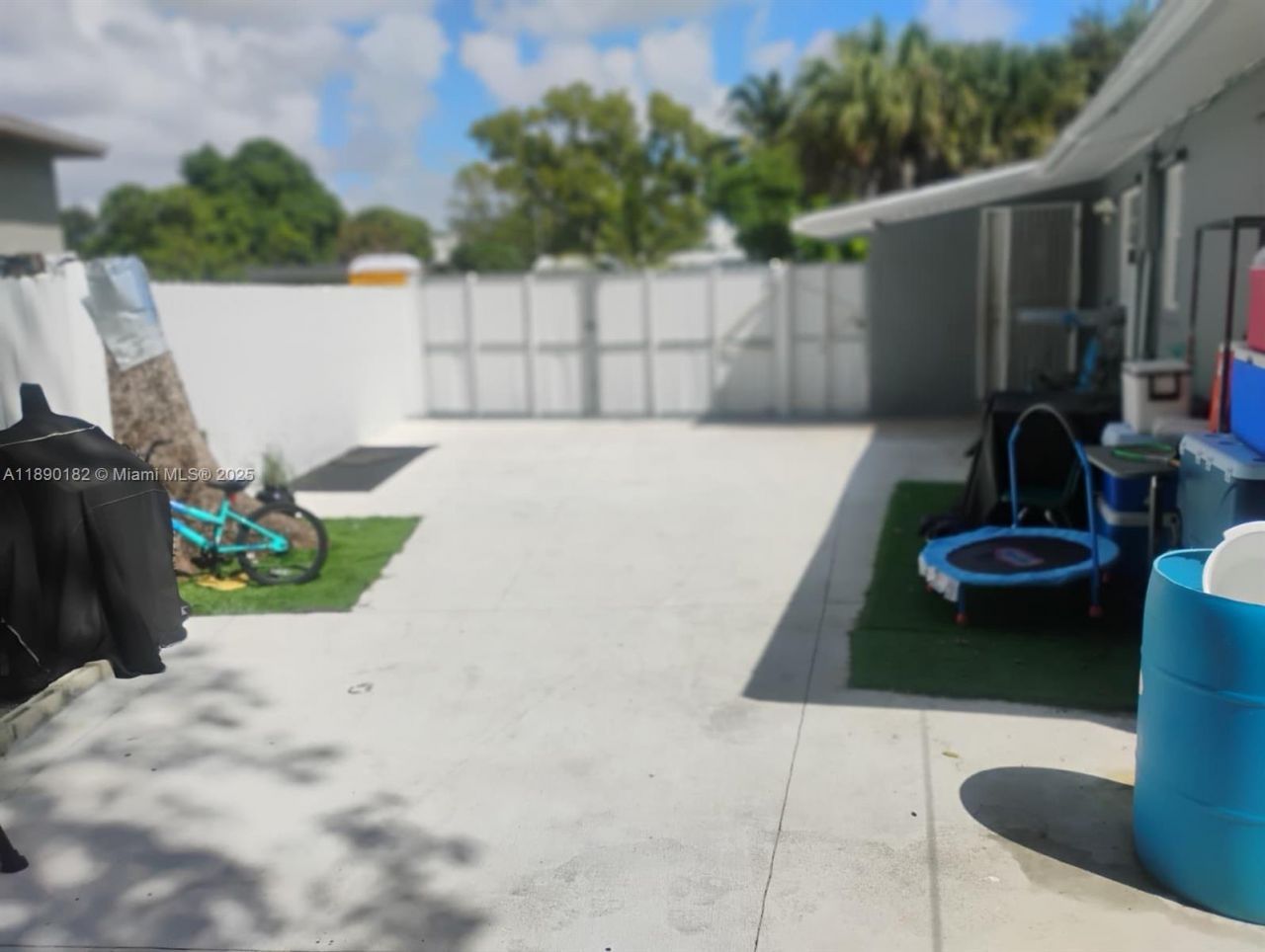 1712 NW 15th Ter, Fort Lauderdale, FL 33311 Photo