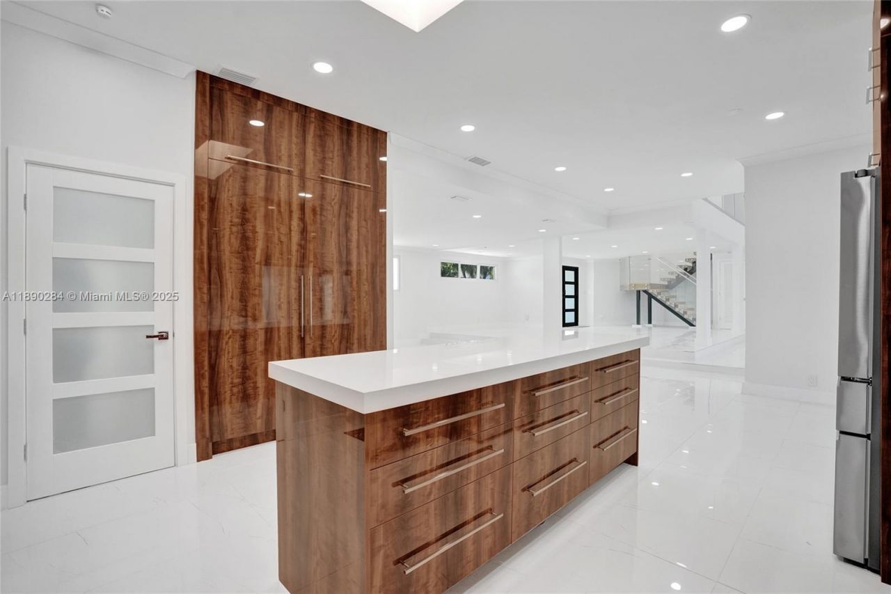 2181 SW 117th Ter, Davie, FL 33325 Photo