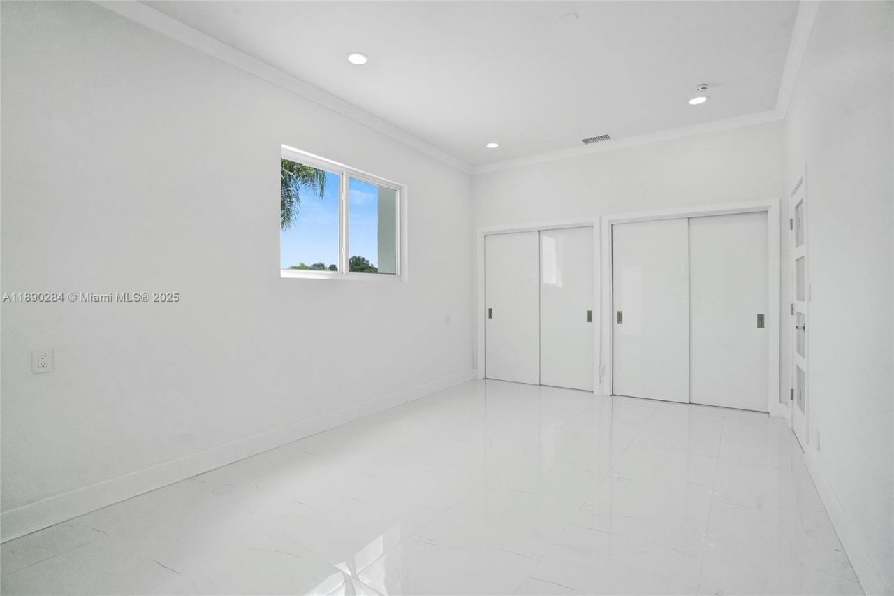 2181 SW 117th Ter, Davie, FL 33325 Photo