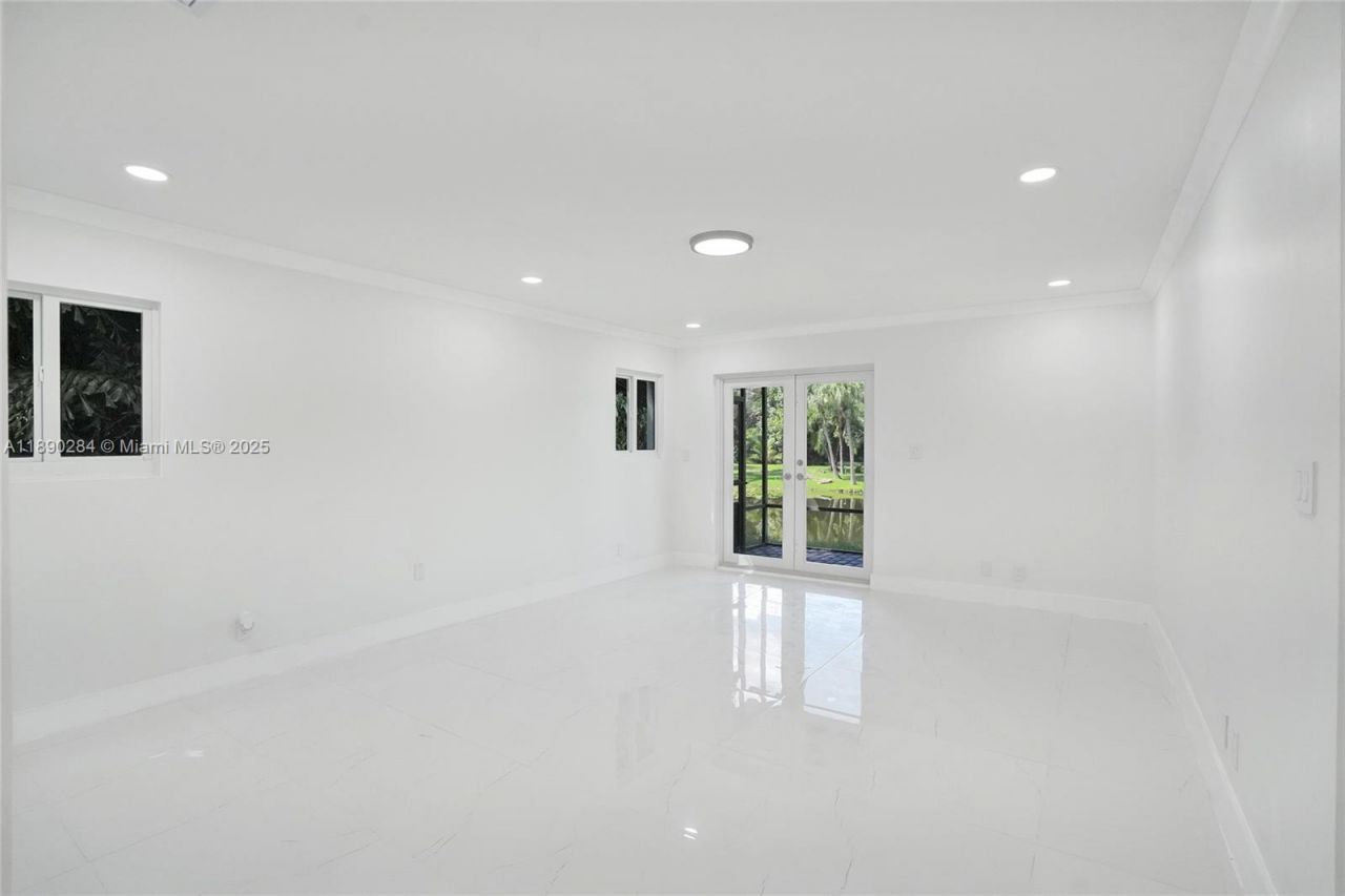 2181 SW 117th Ter, Davie, FL 33325 Photo