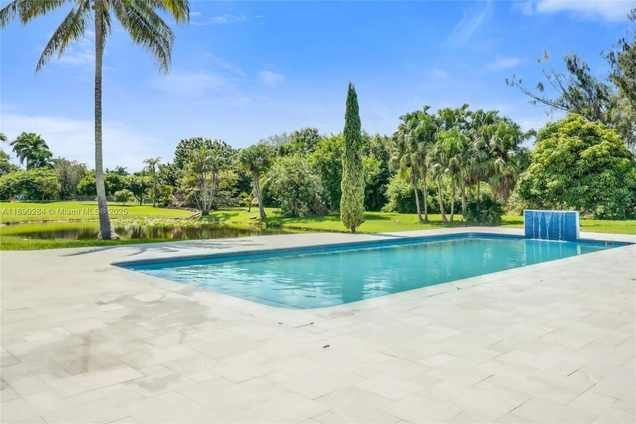 2181 SW 117th Ter, Davie, FL 33325 Photo