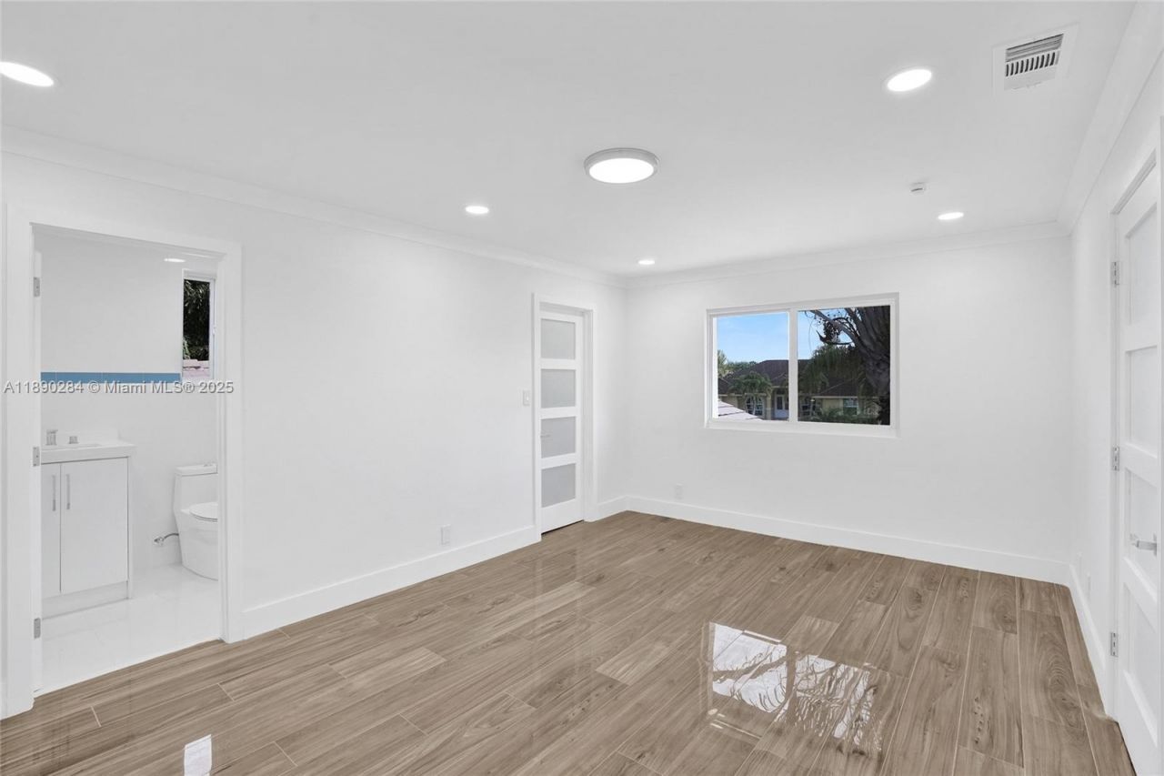 2181 SW 117th Ter, Davie, FL 33325 Photo