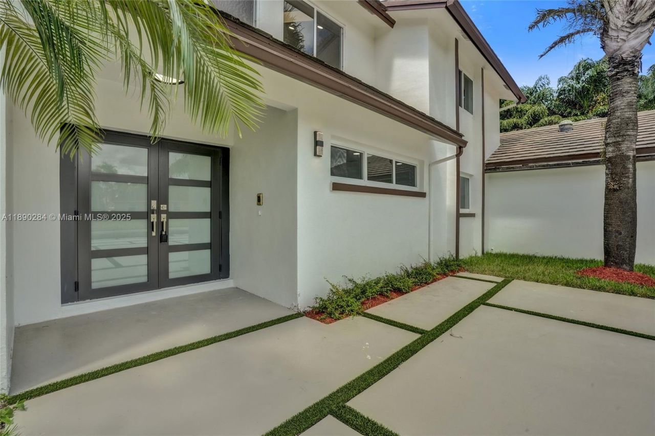 2181 SW 117th Ter, Davie, FL 33325 Photo