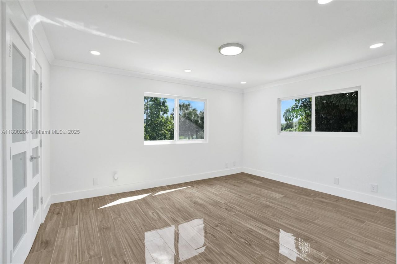 2181 SW 117th Ter, Davie, FL 33325 Photo