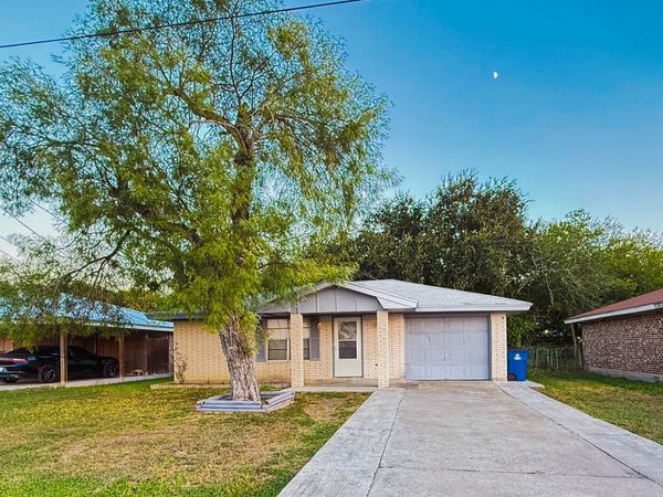 1403 W Hefferman, Beeville, TX 78102