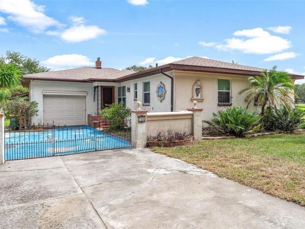 726 S 9TH STREET, LEESBURG, FL 34748