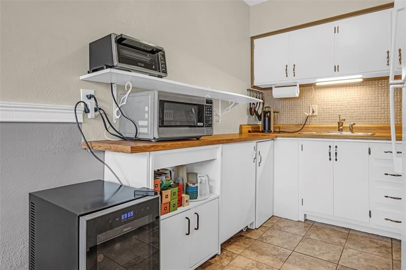 1000 SW 11th Avenue, Unit #2E, Hallandale Beach, FL 33009 Photo