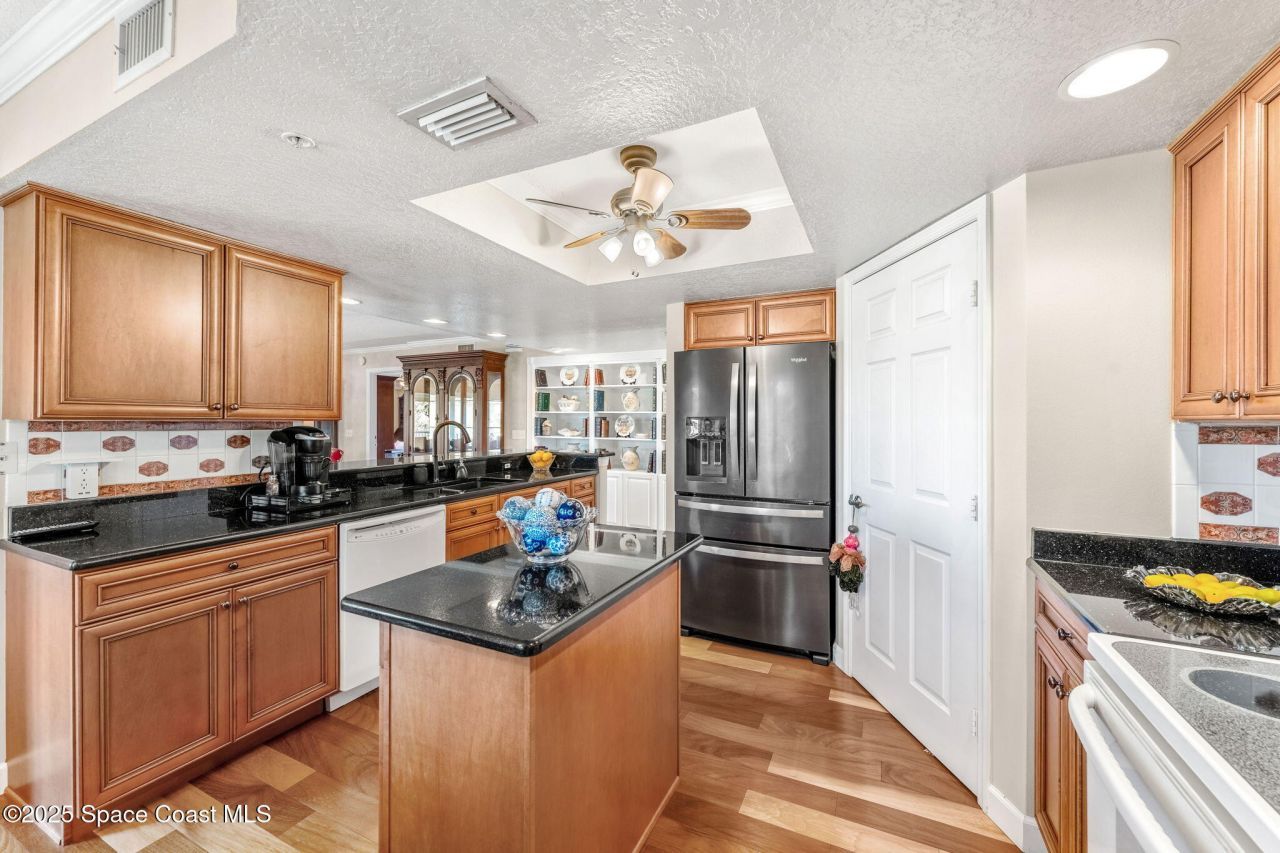 100 Riverside Drive, Unit 301, Cocoa, FL 32922 Photo
