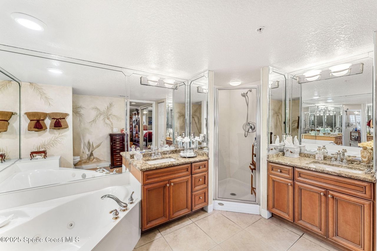 100 Riverside Drive, Unit 301, Cocoa, FL 32922 Photo