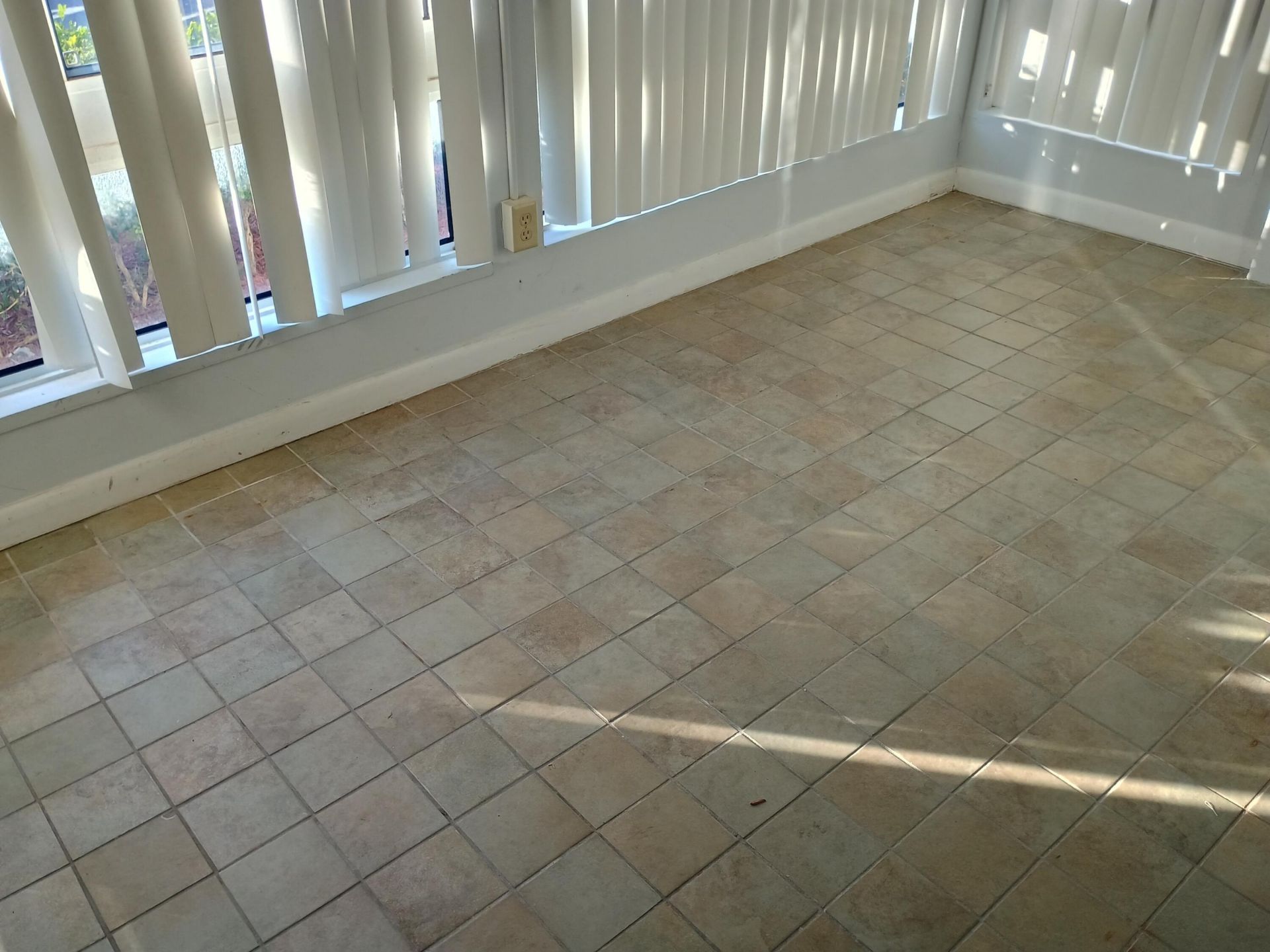 3 Colonial Club Drive, Unit 100, Boynton Beach, FL 33435 Photo