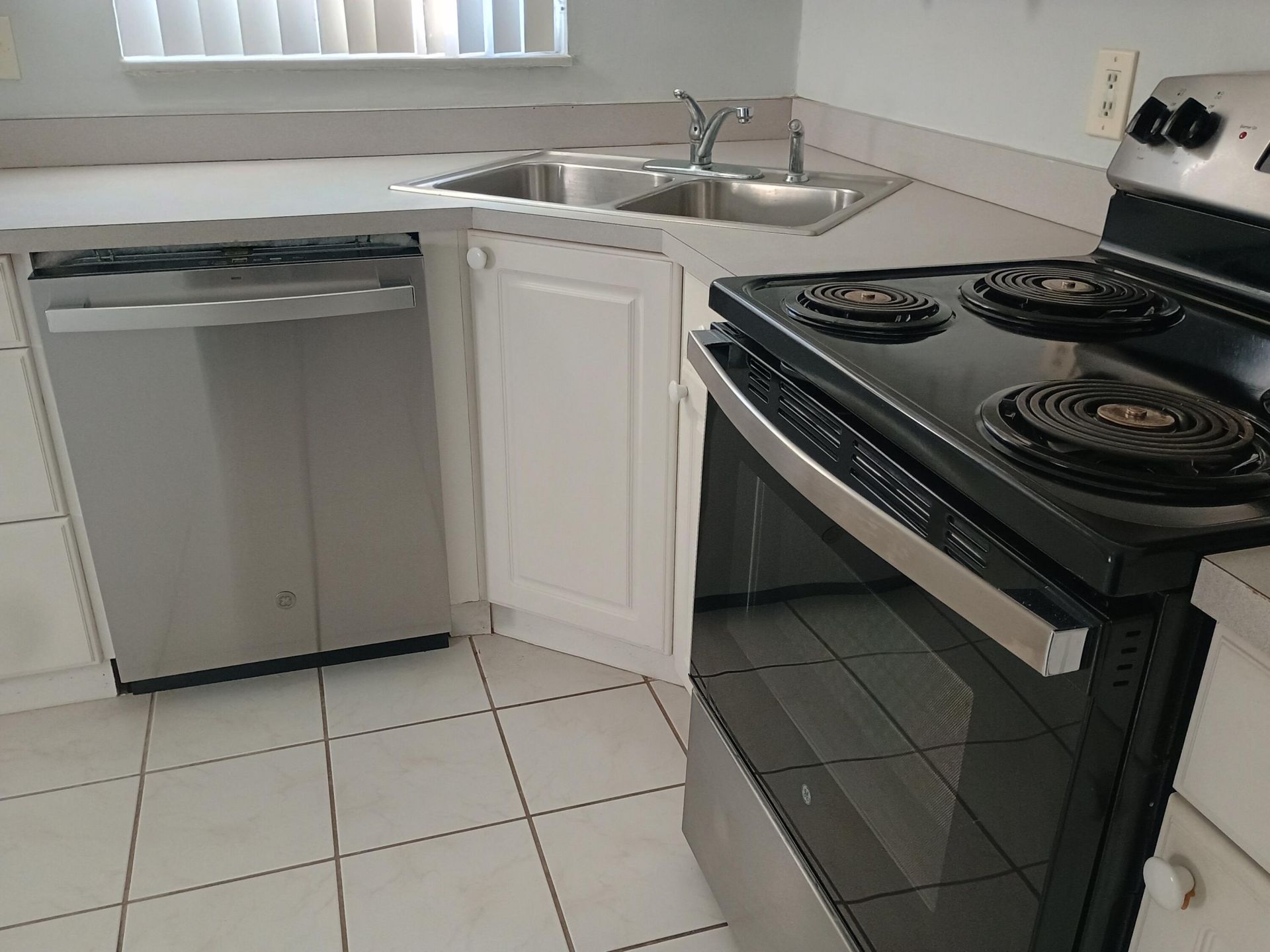 3 Colonial Club Drive, Unit 100, Boynton Beach, FL 33435 Photo