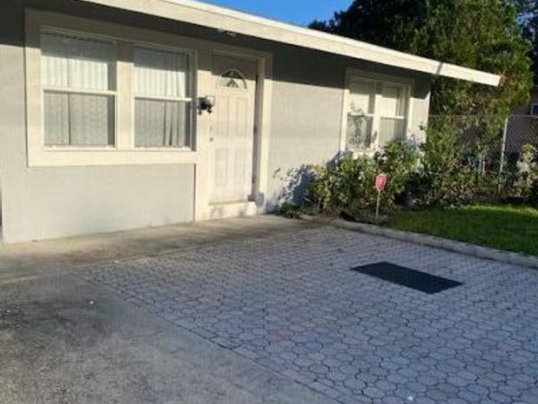 312 N 27th Street, Fort Pierce, FL 34947