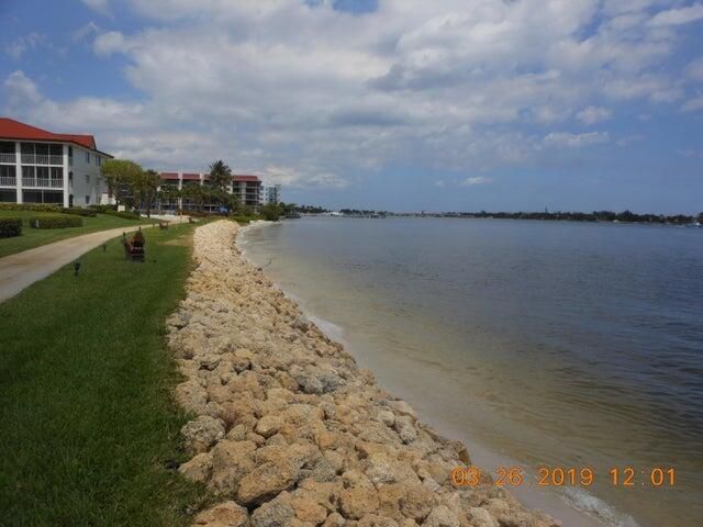 110 Half Moon Circle, Unit E2, Hypoluxo, FL 33462 Photo