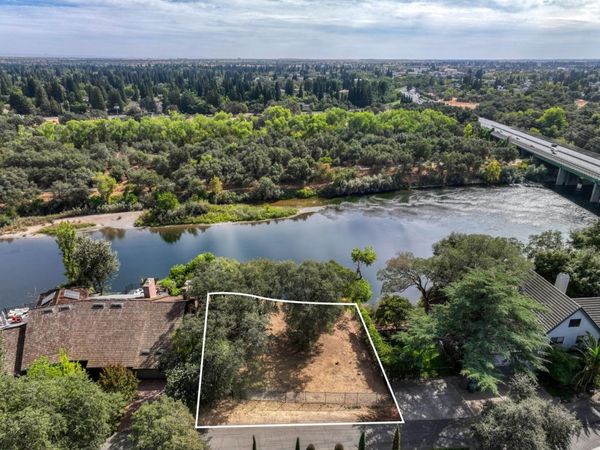 Ridge St, Fair Oaks, CA 95628