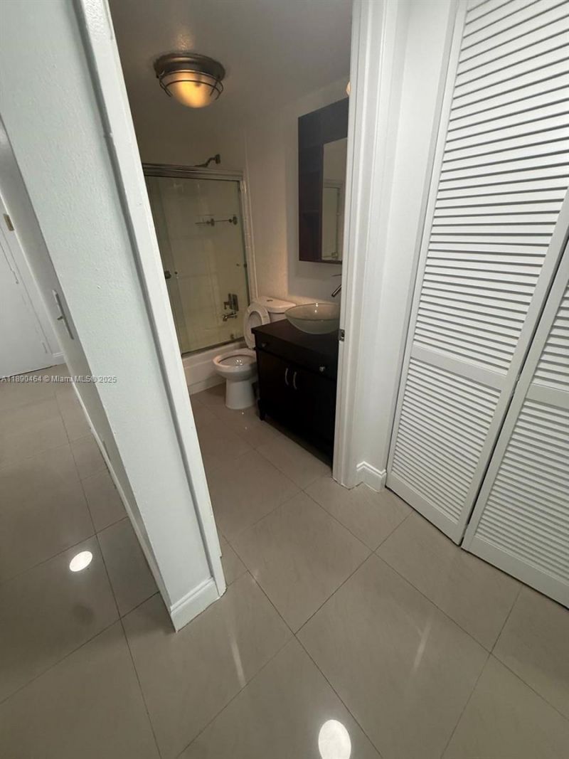 850 N Miami Ave, Unit W-905, Miami, FL 33136 Photo