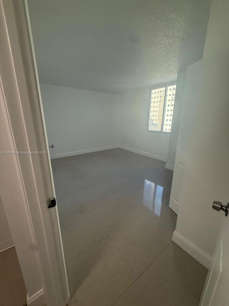 850 N Miami Ave, Unit W-905, Miami, FL 33136 Photo