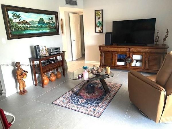 5180 E Sabal Palm Blvd, Unit 335, Tamarac, FL 33319