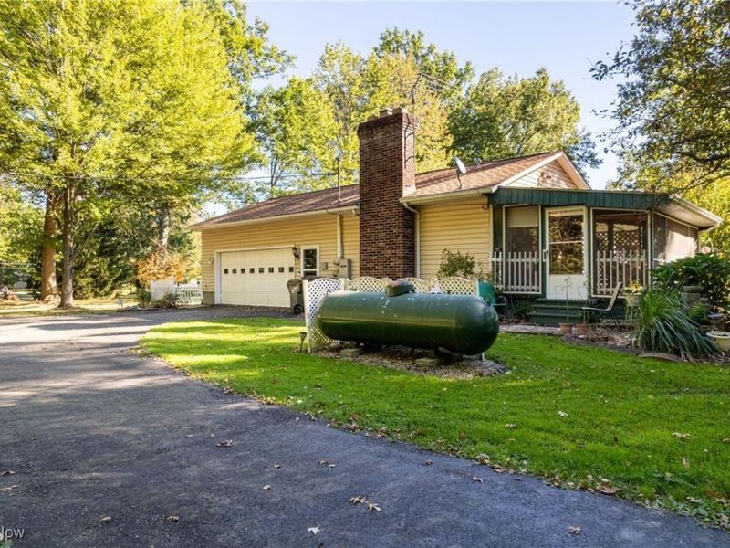 36449 Law Road, Grafton, OH 44044 Photo 3