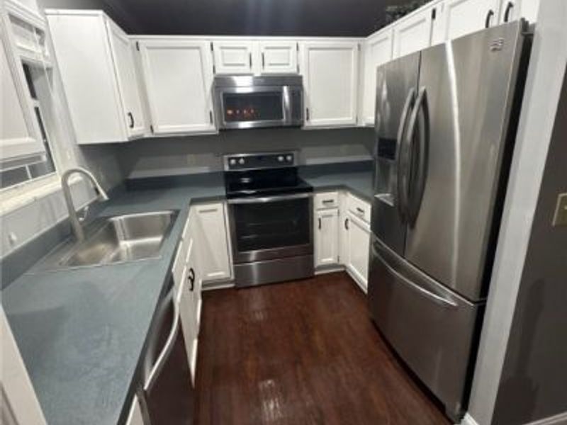 23155 Wainwright Terrace, Olmsted Falls, OH 44138 Photo 12