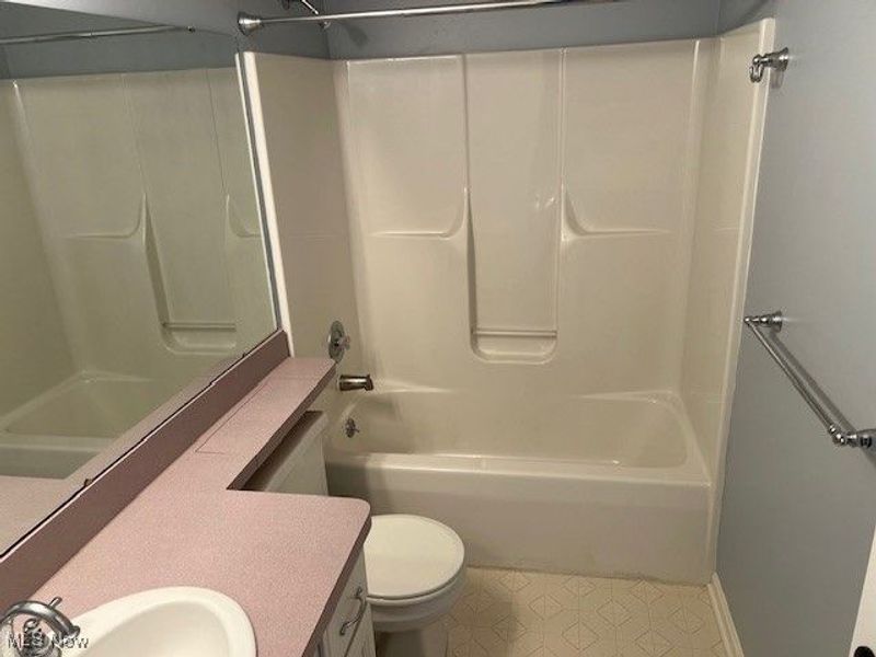 23155 Wainwright Terrace, Olmsted Falls, OH 44138 Photo 7