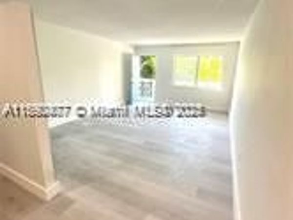 1120 102nd St, Unit 15, Bay Harbor Islands, FL 33154