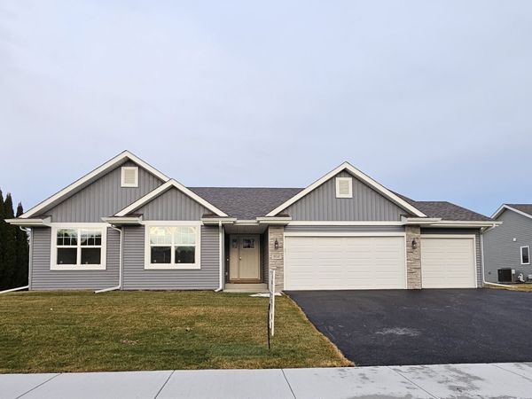 906 Stuyvesant Drive, Loves Park, IL 61111