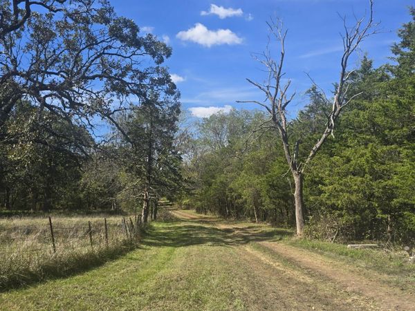 10806 N Farm Road 149, Pleasant Hope, MO 65725