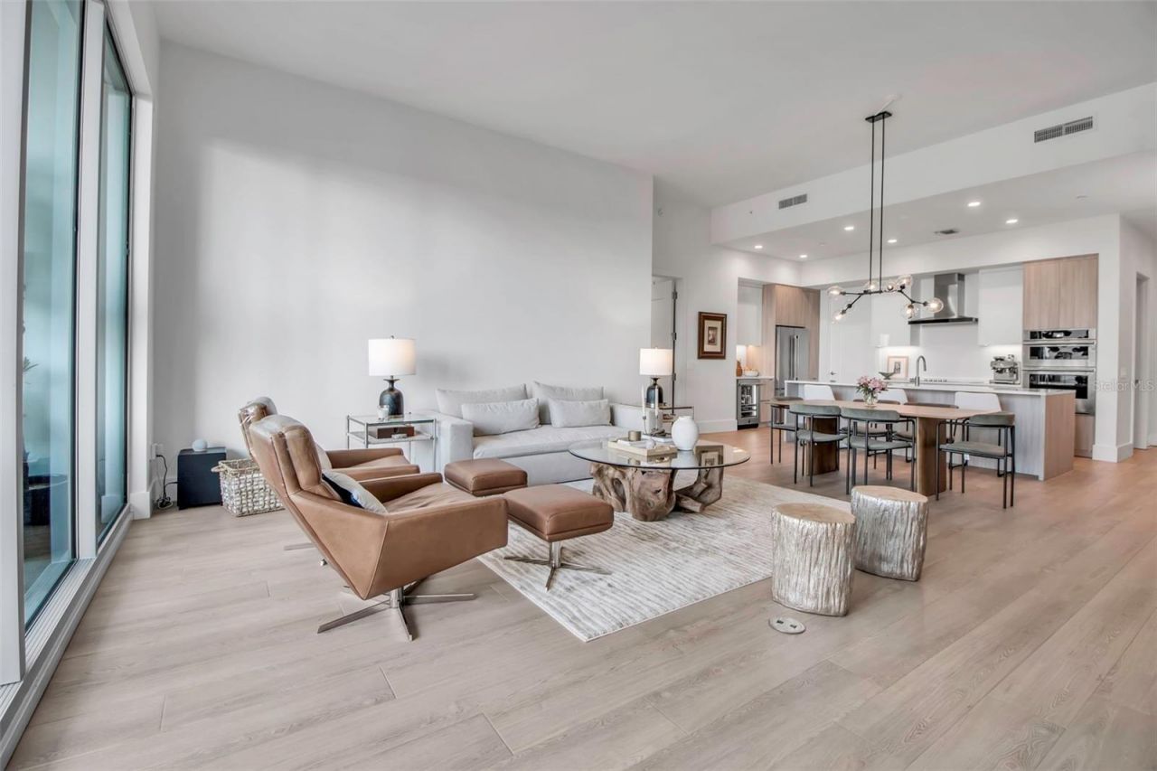 301 Quay Commons, Unit 503, Sarasota, FL 34236 Photo