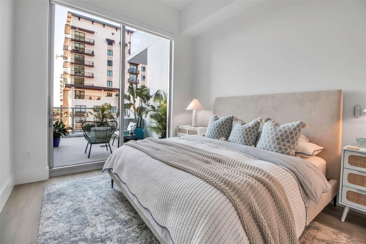 301 Quay Commons, Unit 503, Sarasota, FL 34236 Photo