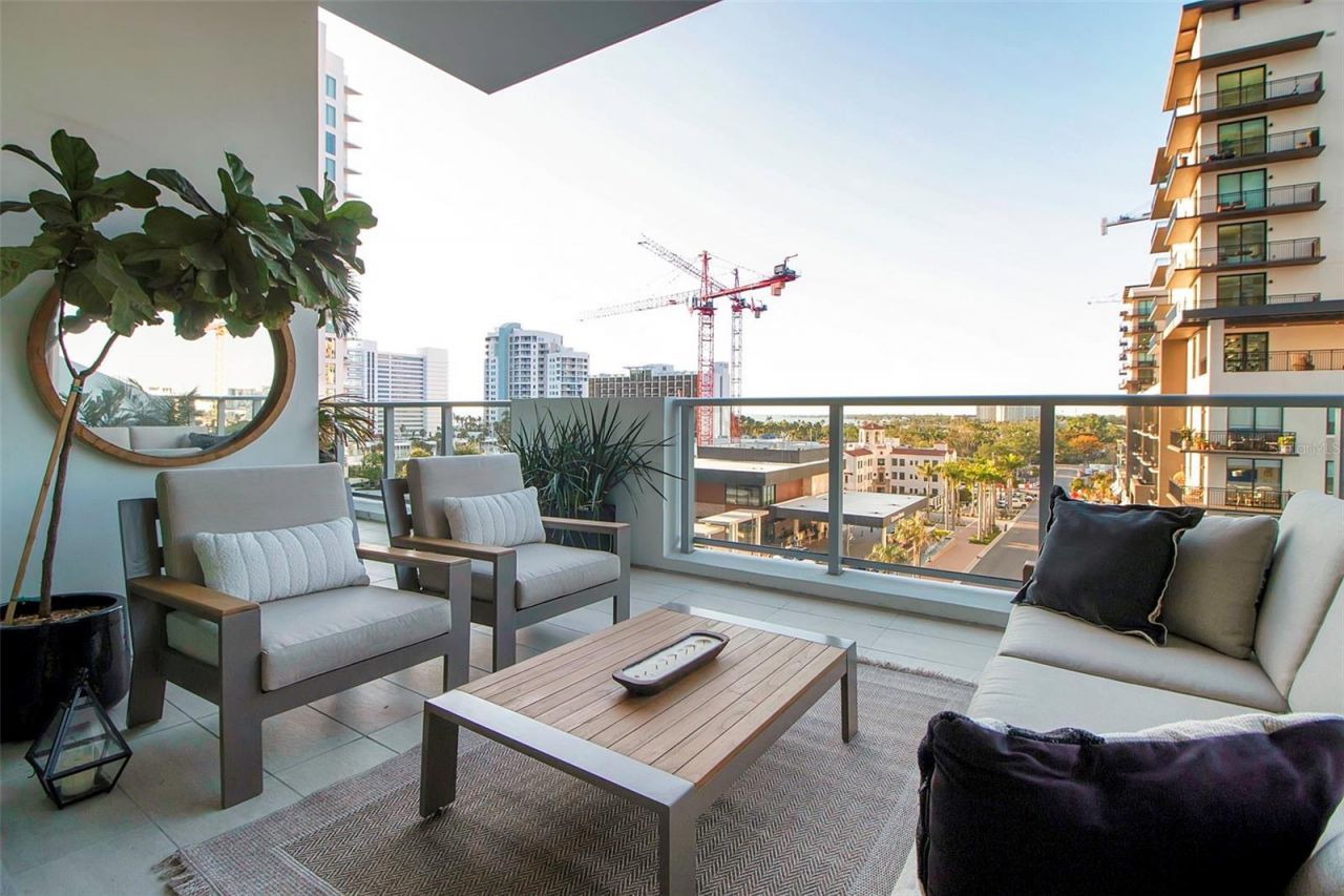 301 Quay Commons, Unit 503, Sarasota, FL 34236 Photo