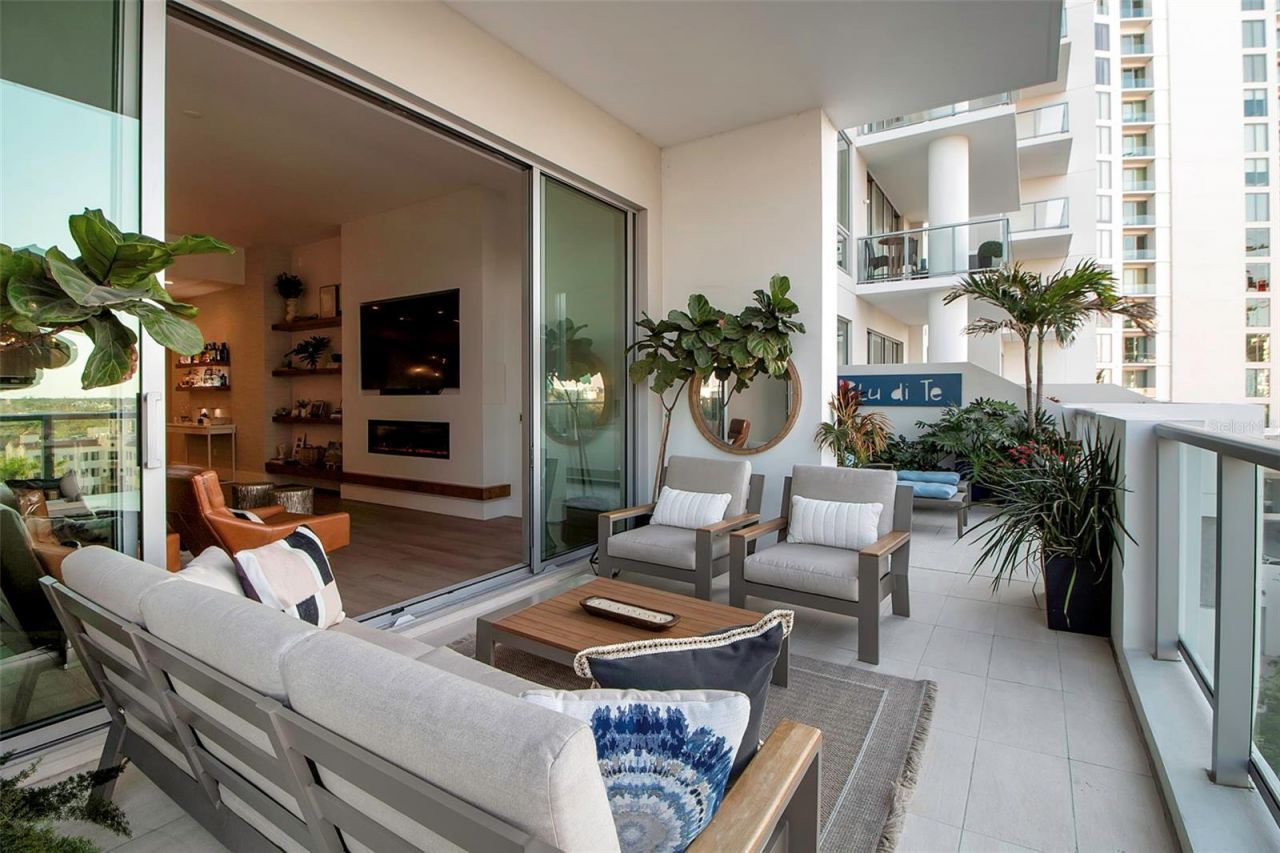 301 Quay Commons, Unit 503, Sarasota, FL 34236 Photo