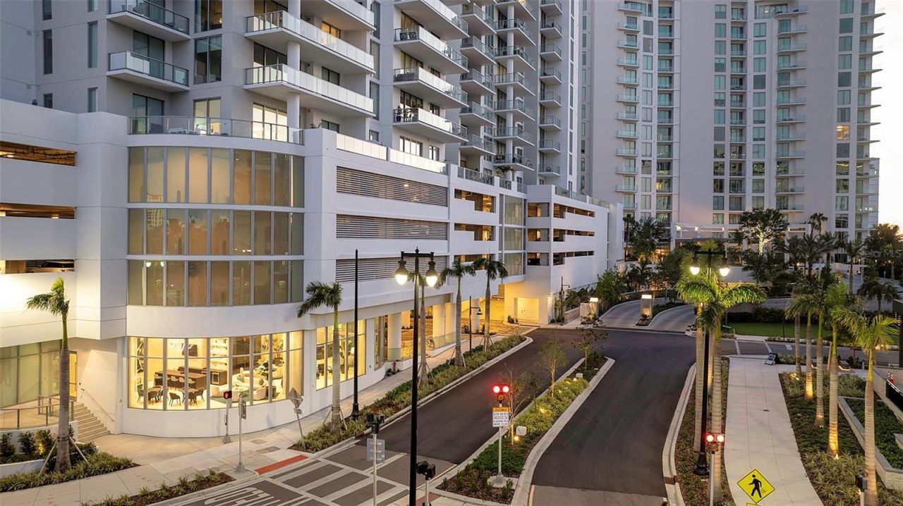 301 Quay Commons, Unit 503, Sarasota, FL 34236 Photo