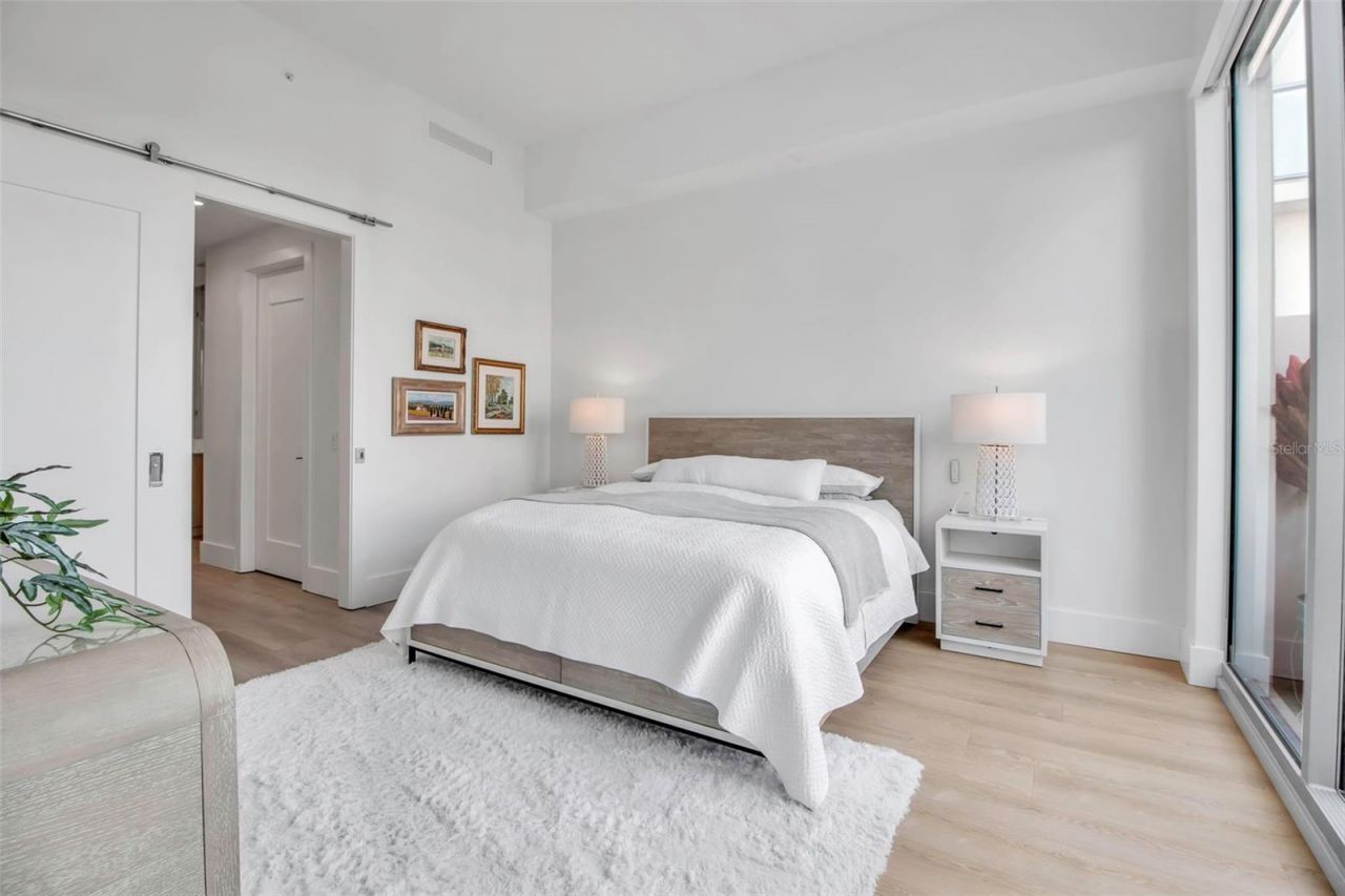 301 Quay Commons, Unit 503, Sarasota, FL 34236 Photo