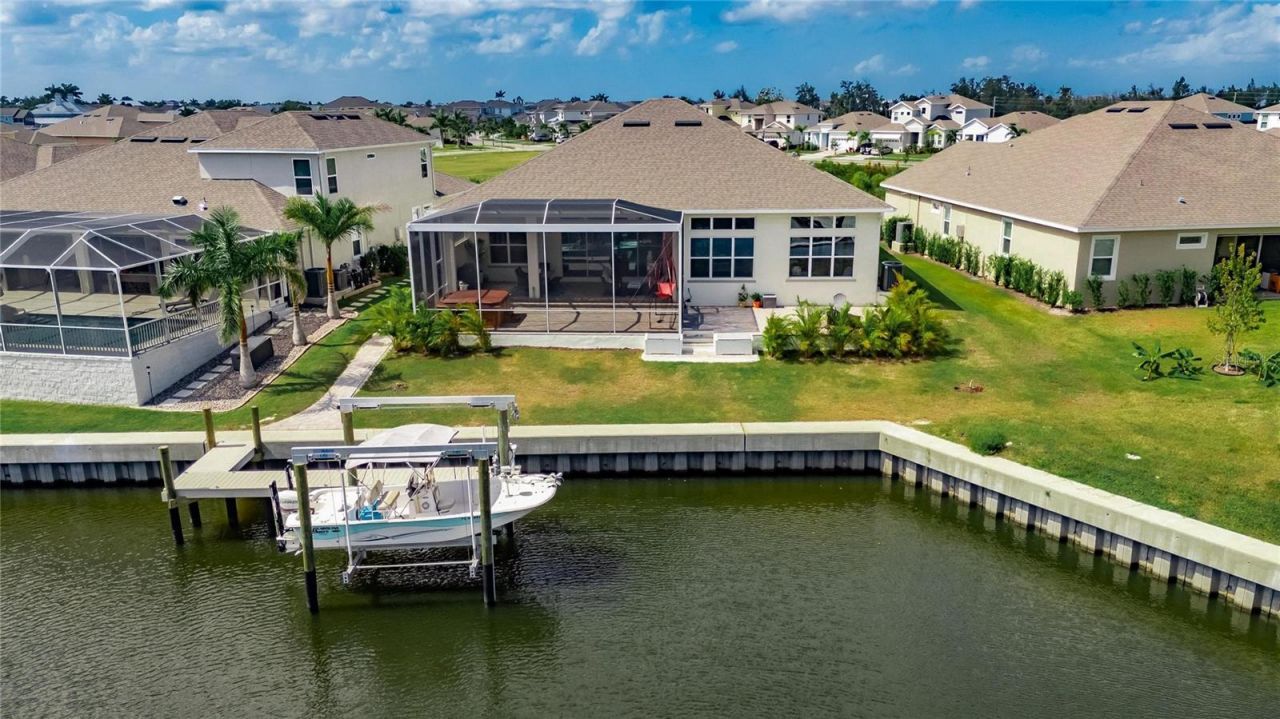 5975 Blakeney Loop, Apollo Beach, FL 33572 Main Photo