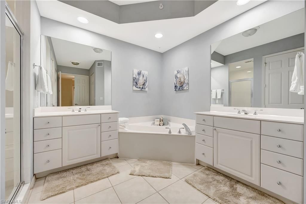 400 Flagship Dr, Unit 403, Naples, FL 34108 Photo