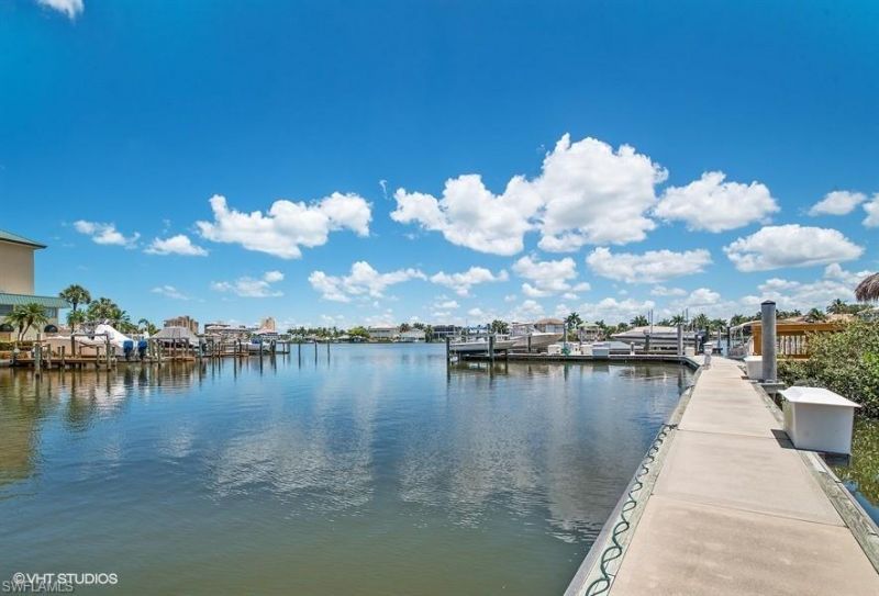 400 Flagship Dr, Unit 403, Naples, FL 34108 Photo