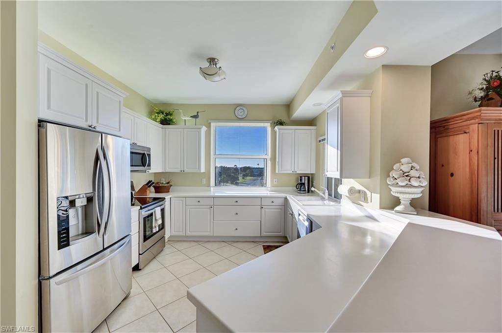 400 Flagship Dr, Unit 403, Naples, FL 34108 Photo