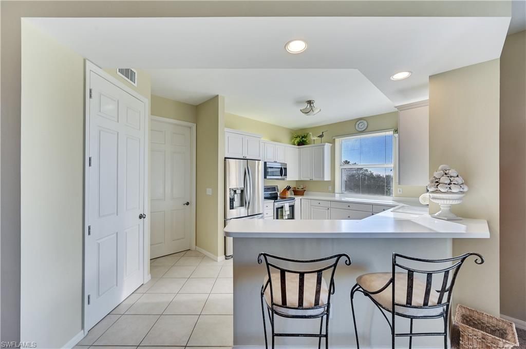 400 Flagship Dr, Unit 403, Naples, FL 34108 Photo