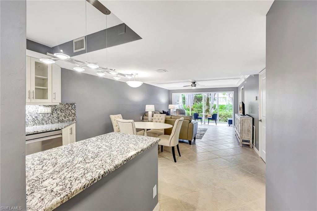 900 8th Ave S, Unit 104, Naples, FL 34102 Photo