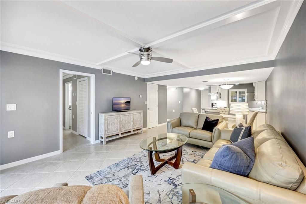 900 8th Ave S, Unit 104, Naples, FL 34102 Photo