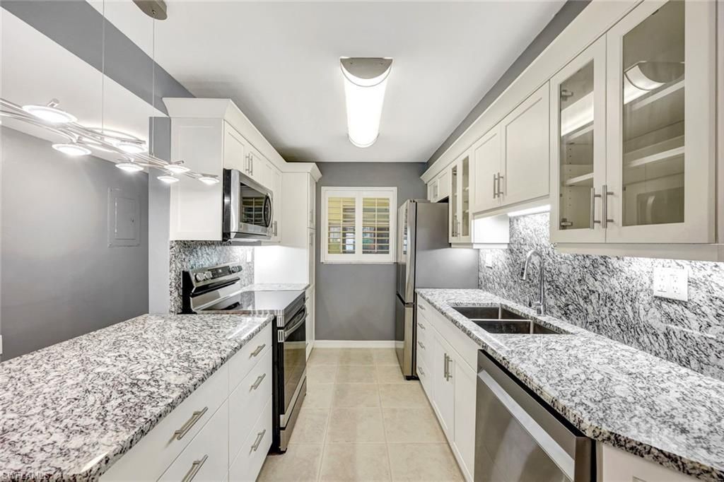 900 8th Ave S, Unit 104, Naples, FL 34102 Photo