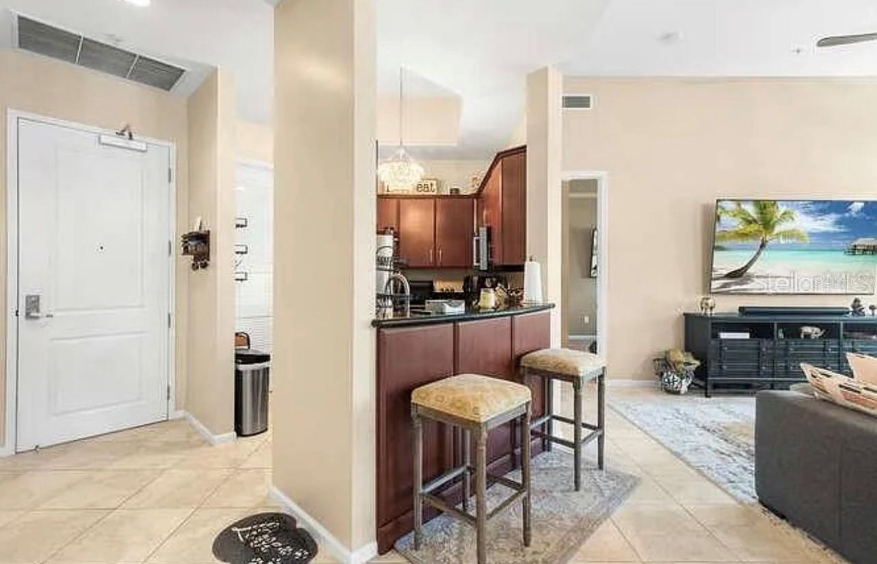 403 S Sapodilla Avenue, Unit 104, West Palm Beach, FL 33401 Photo