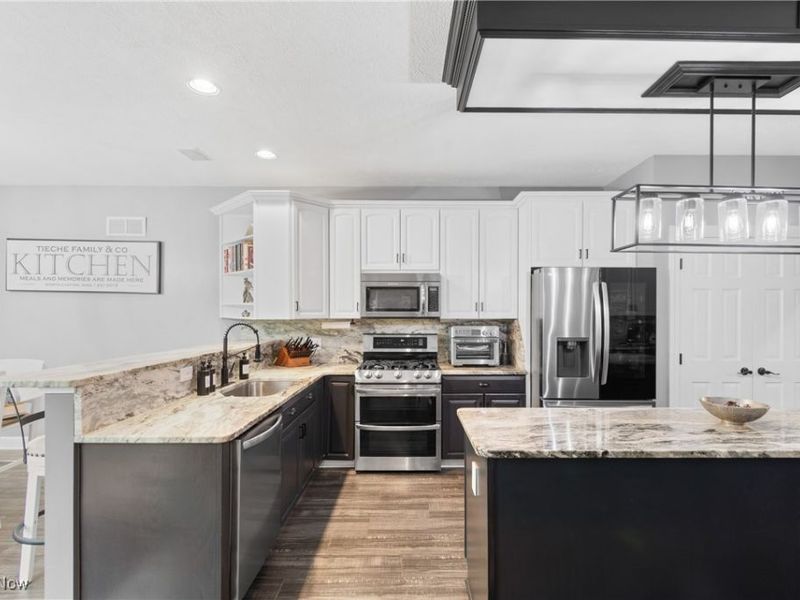 1573 Lancaster SE, Canton, OH 44709 Photo 17