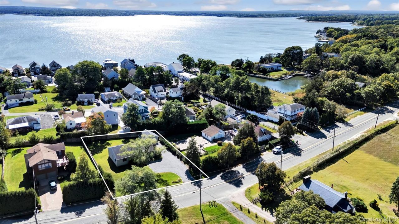 481 Peconic Bay Boulevard, Aquebogue, NY 11931 Main Photo