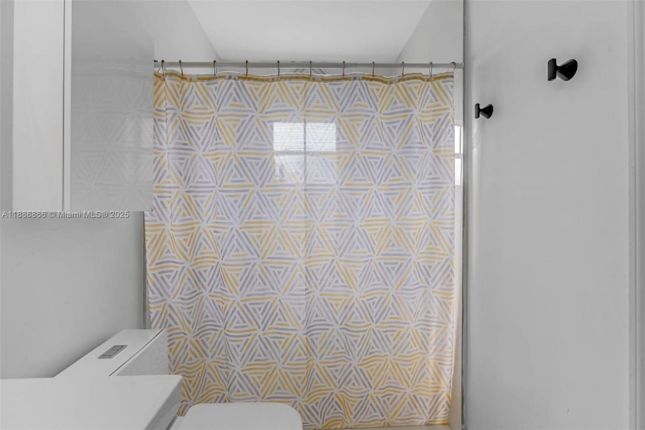 18088 SW 137th Path, Miami, FL 33177 Photo