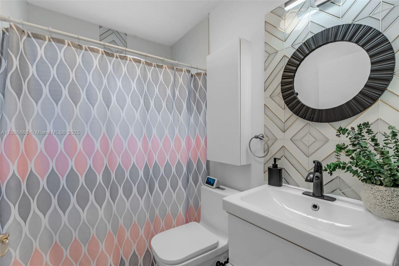 18088 SW 137th Path, Miami, FL 33177 Photo