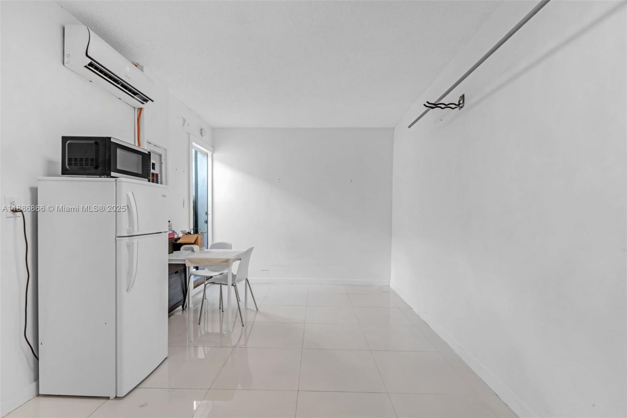 18088 SW 137th Path, Miami, FL 33177 Photo