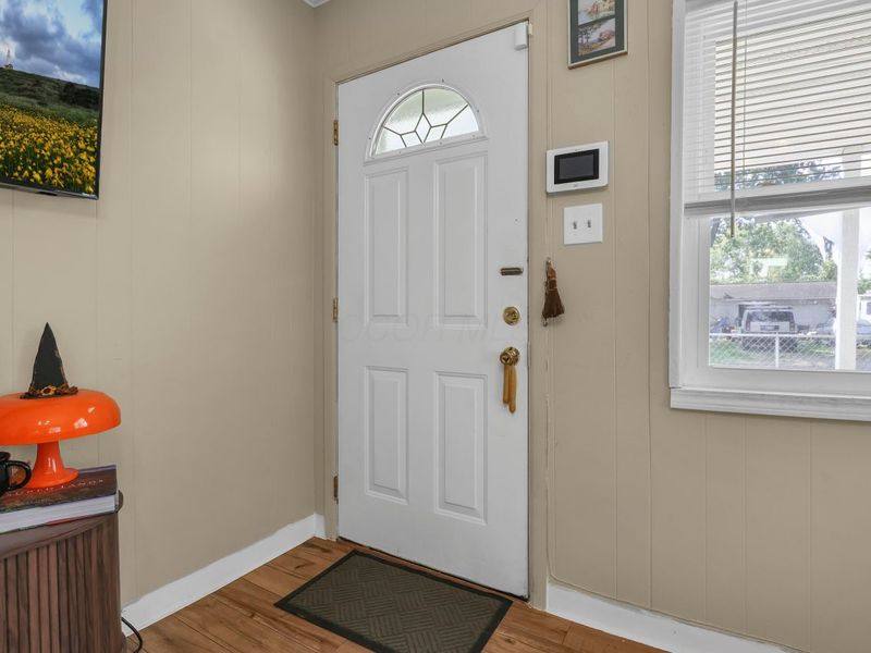 868 Lawndale Avenue, Columbus, OH 43207 Photo 4